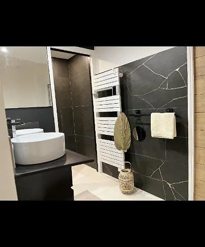 Le Refuge Secret 5min Uzes 度假居